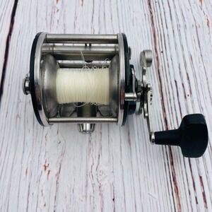 Penn 209 Level Wind Conventional Fishing Reel Black Silver Made in USA Vintage